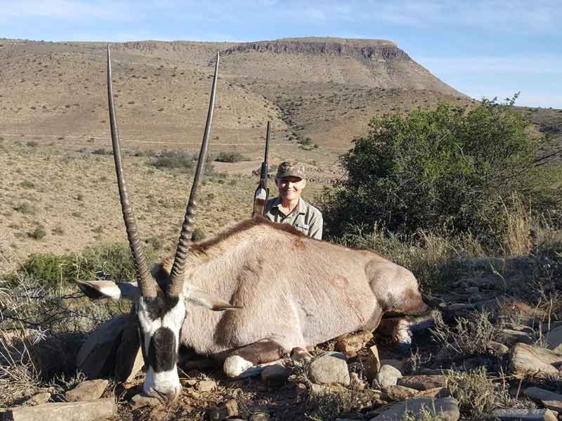 Gemsbuck hunting with Eastcape & Karoo Safaris South Africa